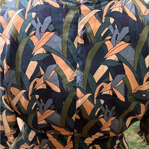 Women's Summer V Neck Tropical Print Short Romper Half Flare Sleeve Tie Waist - Picture 5 of 8